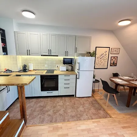 Martinique 2bdr And 2ba Maisonette Near Business Park